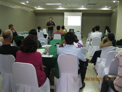caresmnl.ceu