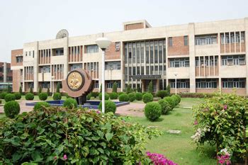 gndu.ac.in.