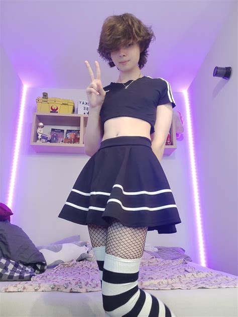 r/hungfemboy