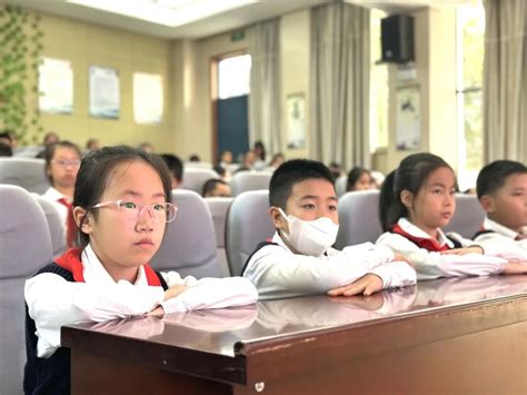 常州市新北区香槟湖小学.